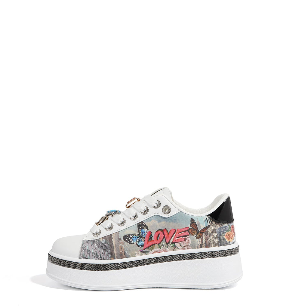 ZAPATILLAS DE MODA CON PEDRERÍA (SABINA IMAGINES)