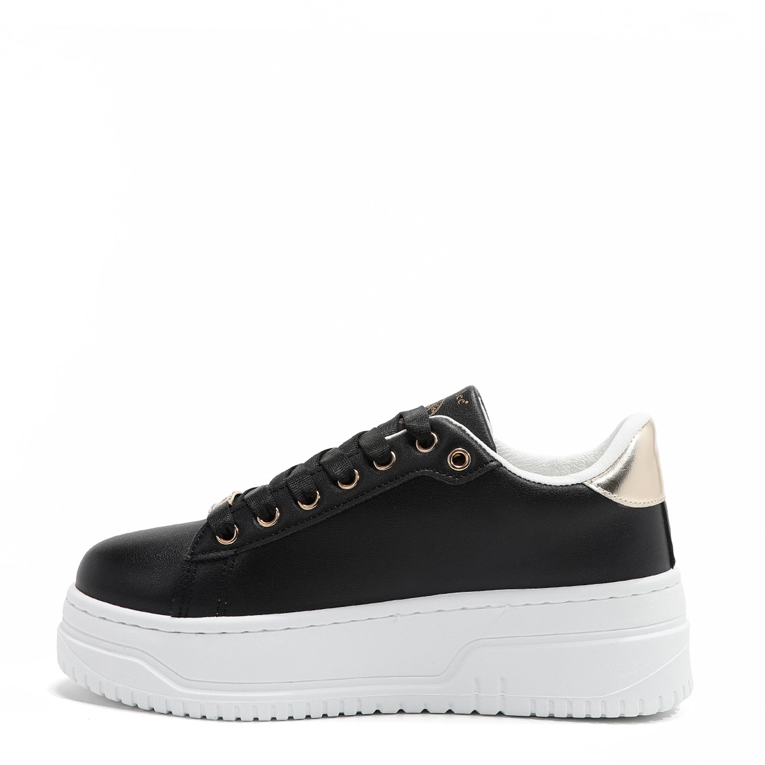 ZAPATILLAS CON DIJES DE MODA