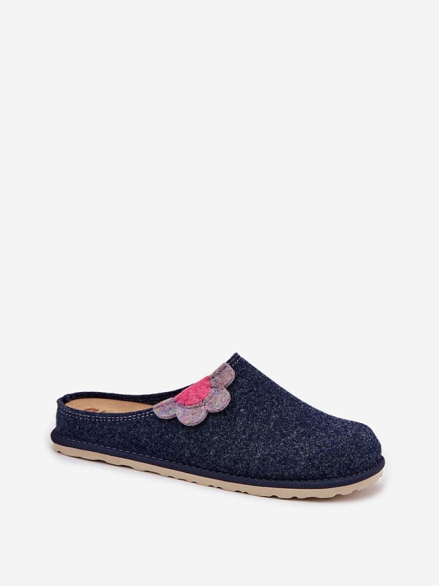 Slippers model 222291 Step in style