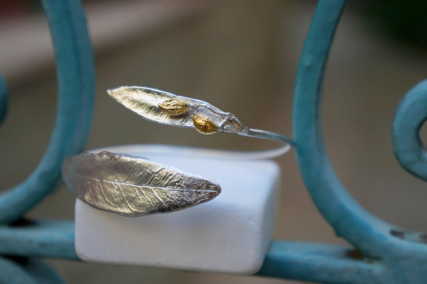 Silver Olive Branch Bracelet for Women, Bridal Jewelry in Sterling Silver.