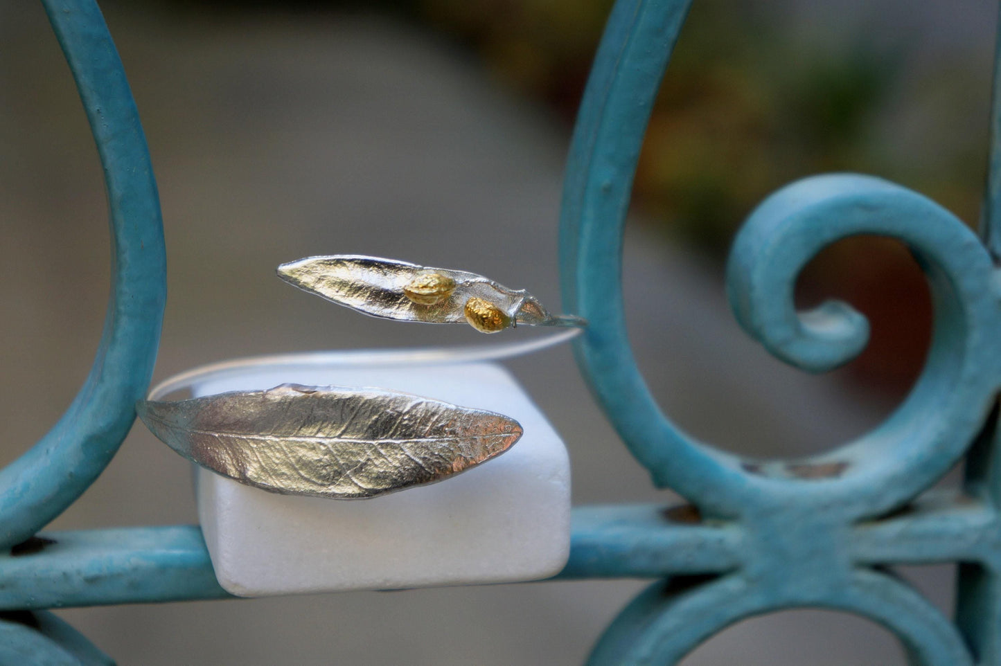 Silver Olive Branch Bracelet for Women, Bridal Jewelry in Sterling Silver.