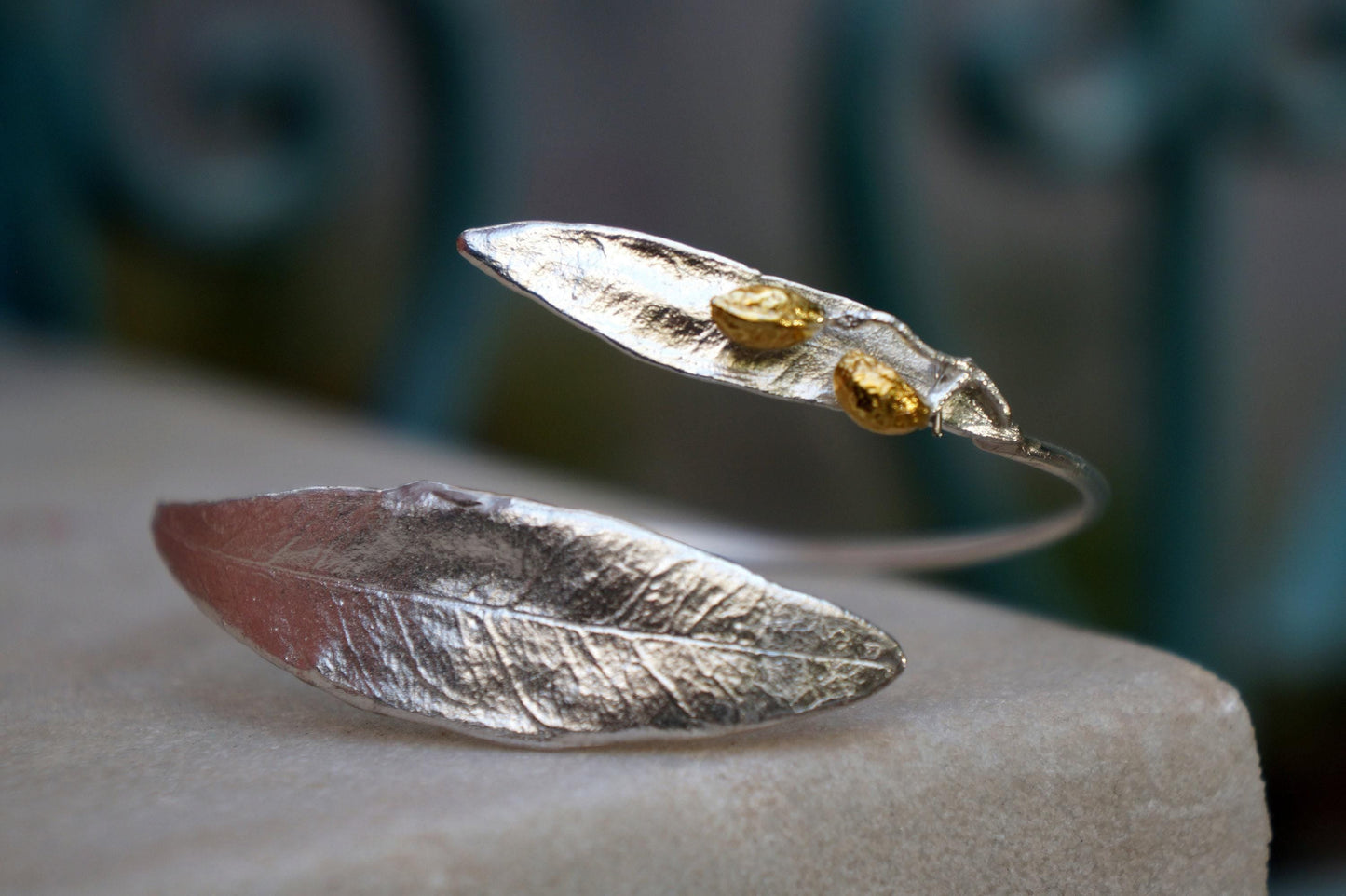 Silver Olive Branch Bracelet for Women, Bridal Jewelry in Sterling Silver.